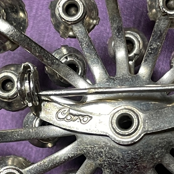 Coro vintage Crystal Brooch - Picture 5 of 7